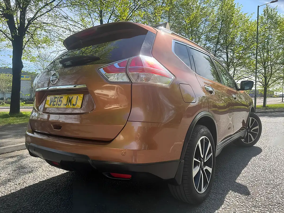 Used 2015 Nissan X-Trail Tekna Orange - Interior and Exterior details 14