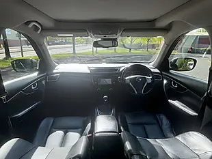 Used 2015 Nissan X-Trail Tekna Orange - Interior and Exterior details 15