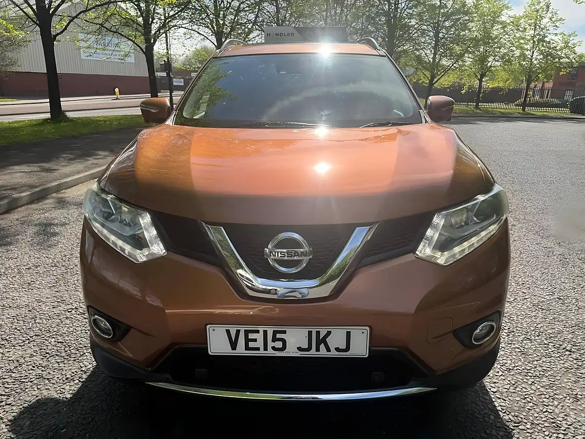 Used 2015 Nissan X-Trail Tekna Orange - Interior and Exterior details 3