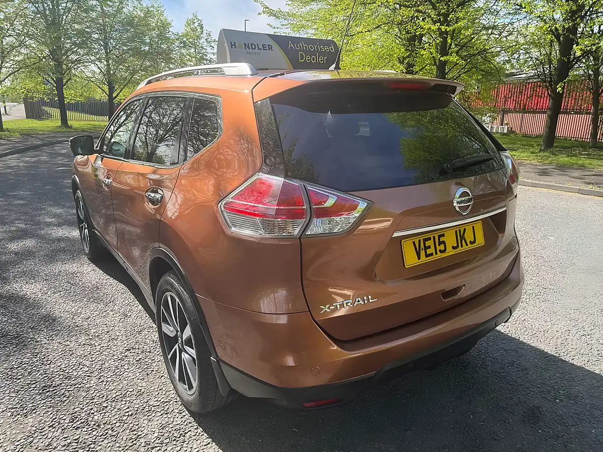 Used 2015 Nissan X-Trail Tekna Orange - Interior and Exterior details 5
