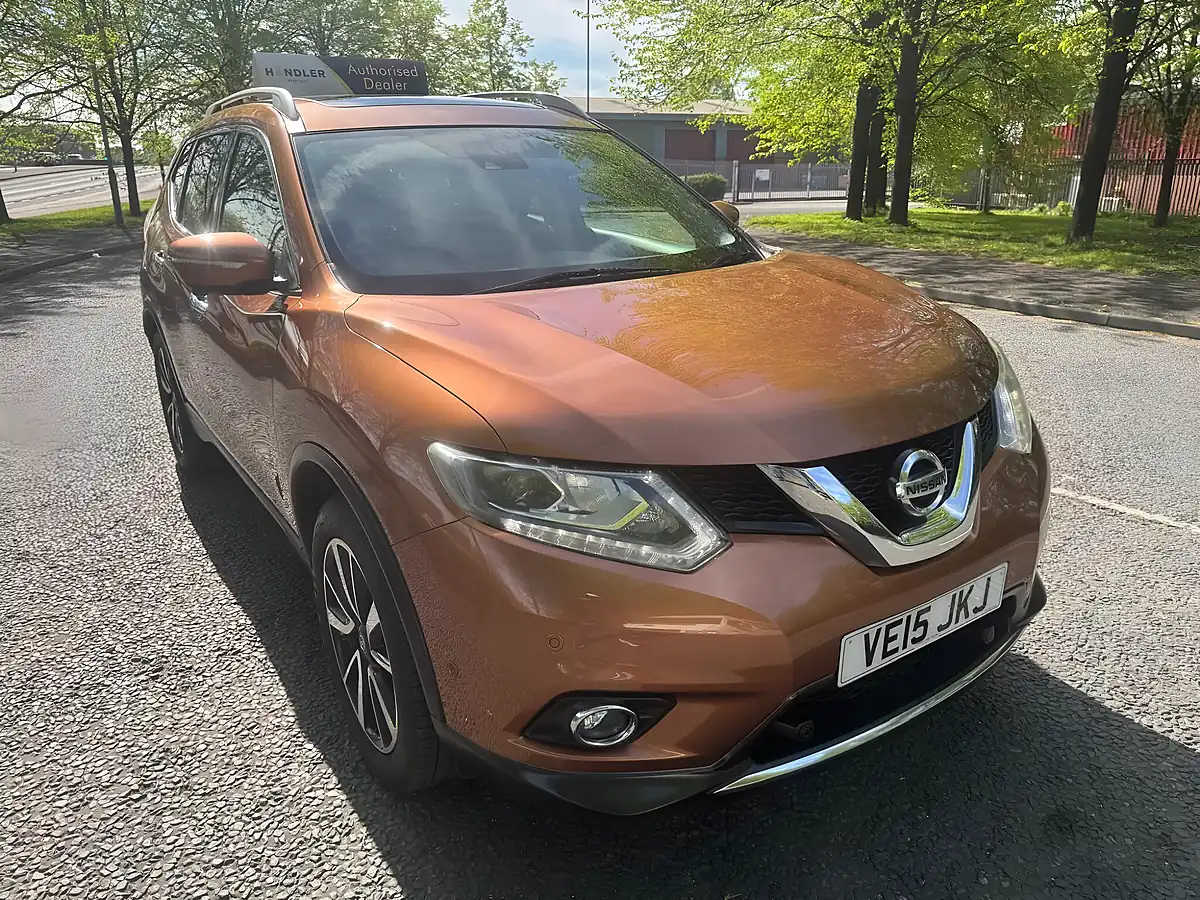 Used 2015 Nissan X-Trail Tekna Orange - Interior and Exterior details 6