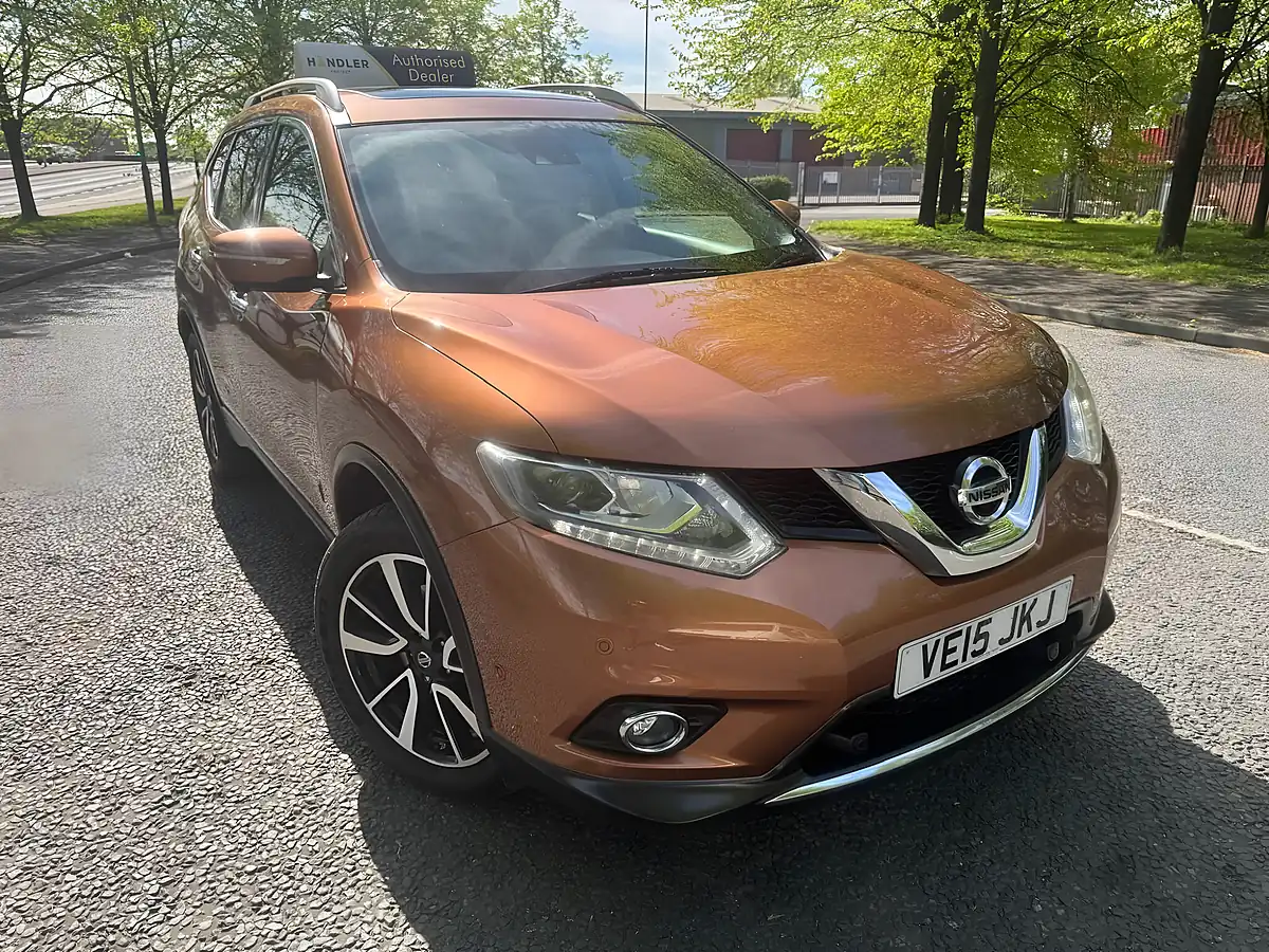 Used 2015 Nissan X-Trail Tekna Orange - Interior and Exterior details 7