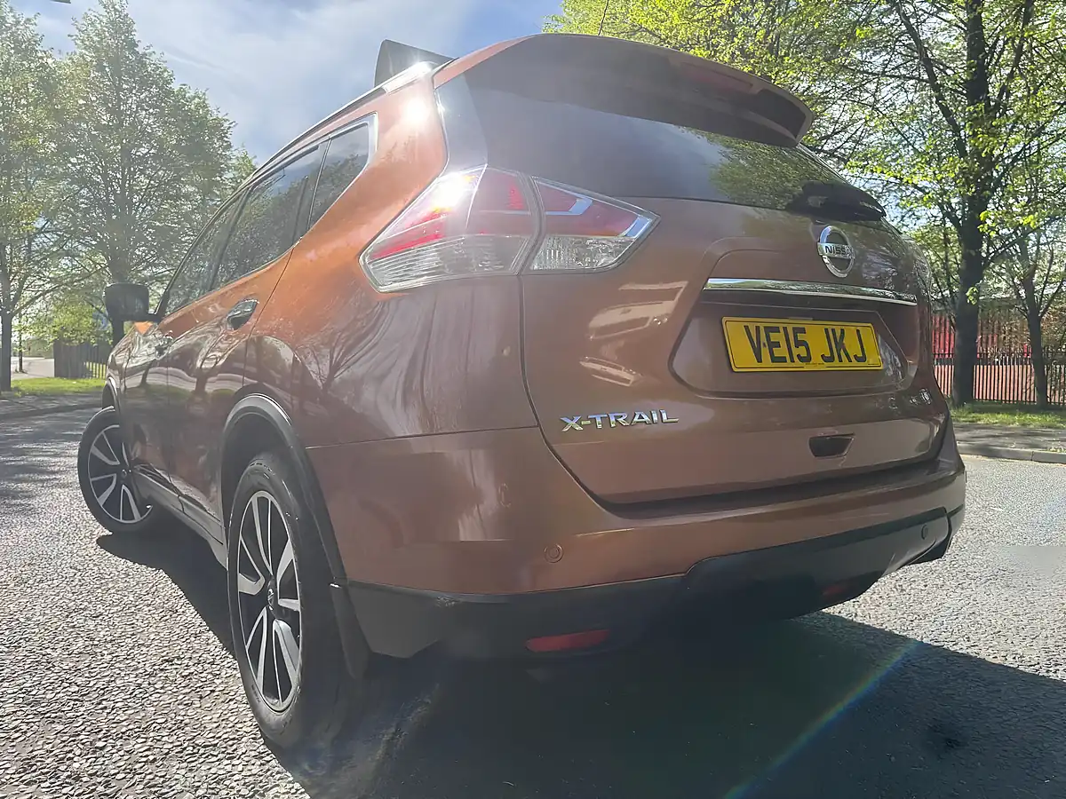 Used 2015 Nissan X-Trail Tekna Orange - Interior and Exterior details 9