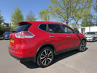 Used 2015 Nissan X-Trail Tekna Red - Interior and Exterior details 4