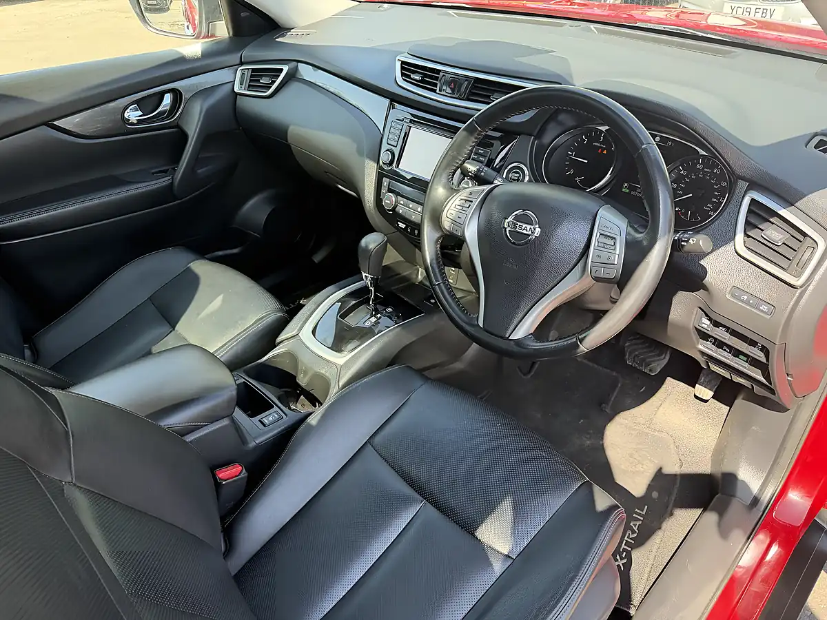 Used 2015 Nissan X-Trail Tekna Red - Interior and Exterior details 8