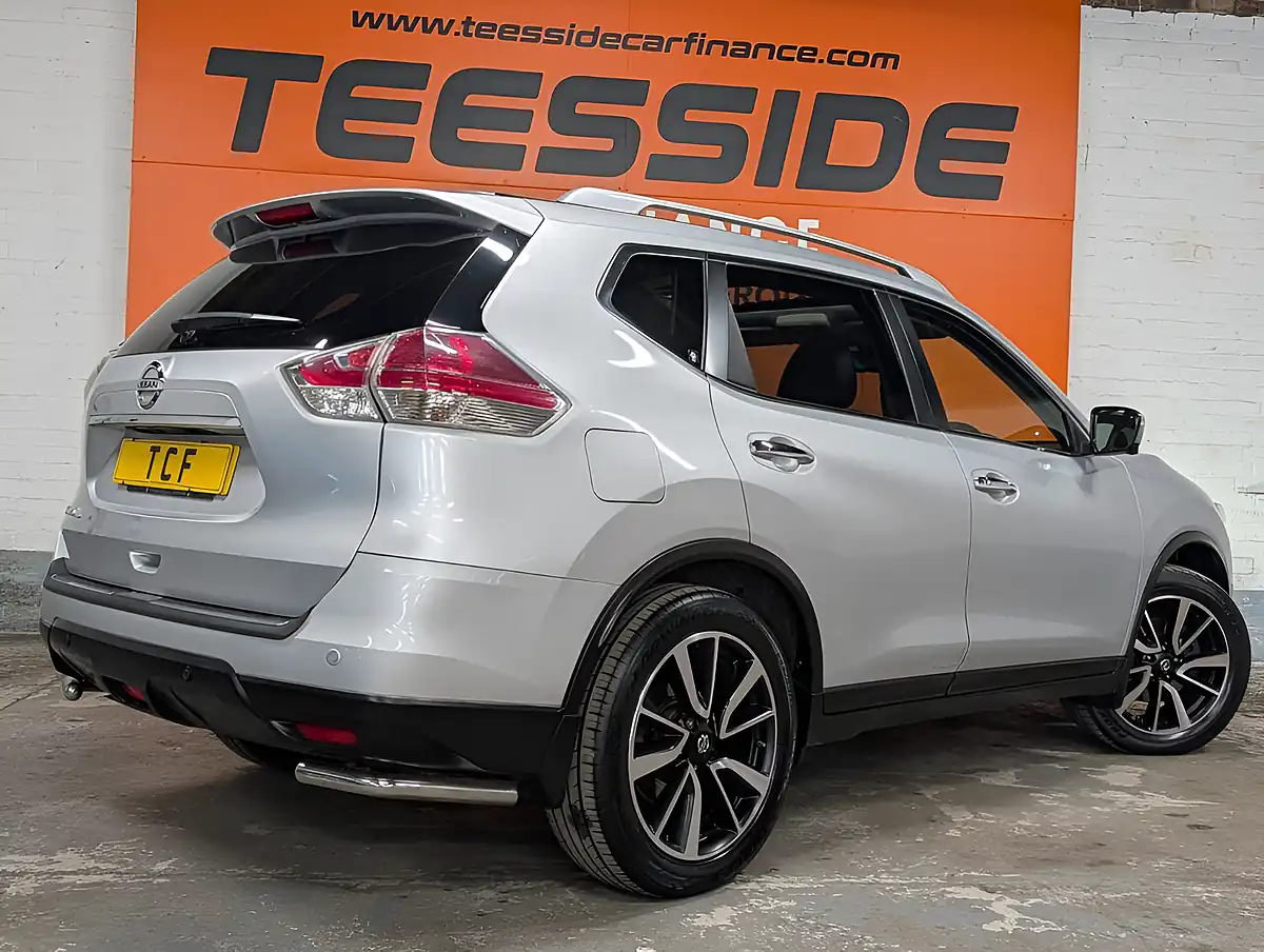 Used 2015 Nissan X-Trail Tekna Silver - Interior and Exterior details 15