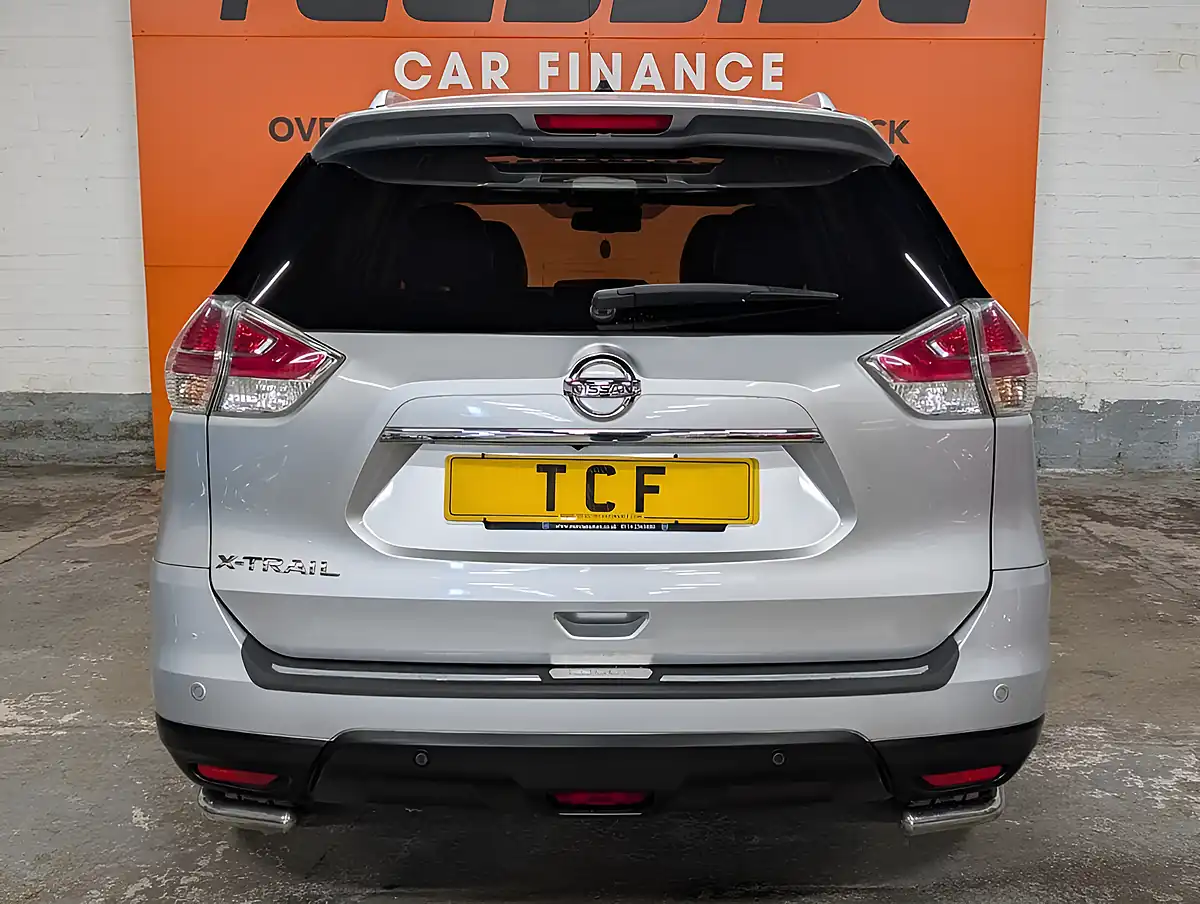 Used 2015 Nissan X-Trail Tekna Silver - Interior and Exterior details 17