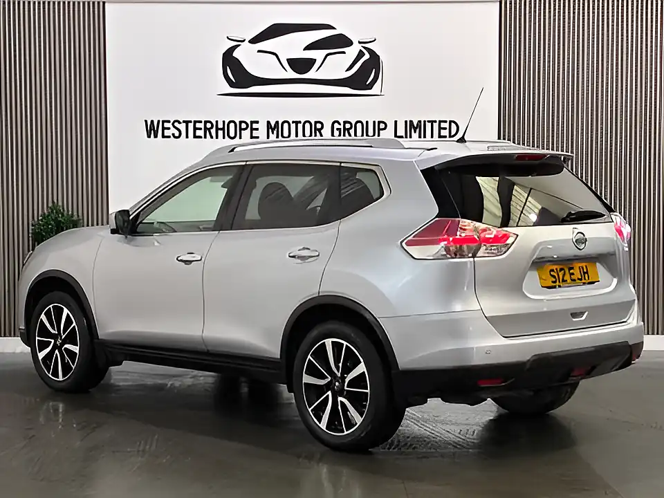 Used 2015 Nissan X-Trail Tekna Silver - Interior and Exterior details 11