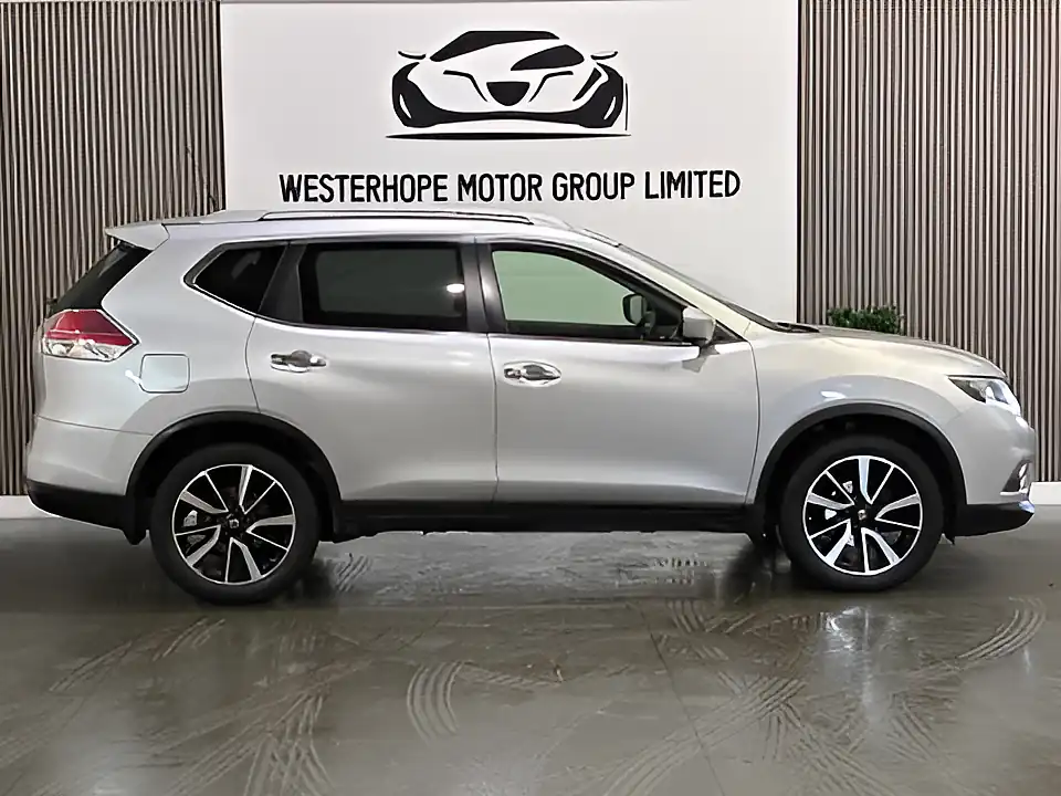 Used 2015 Nissan X-Trail Tekna Silver - Interior and Exterior details 13