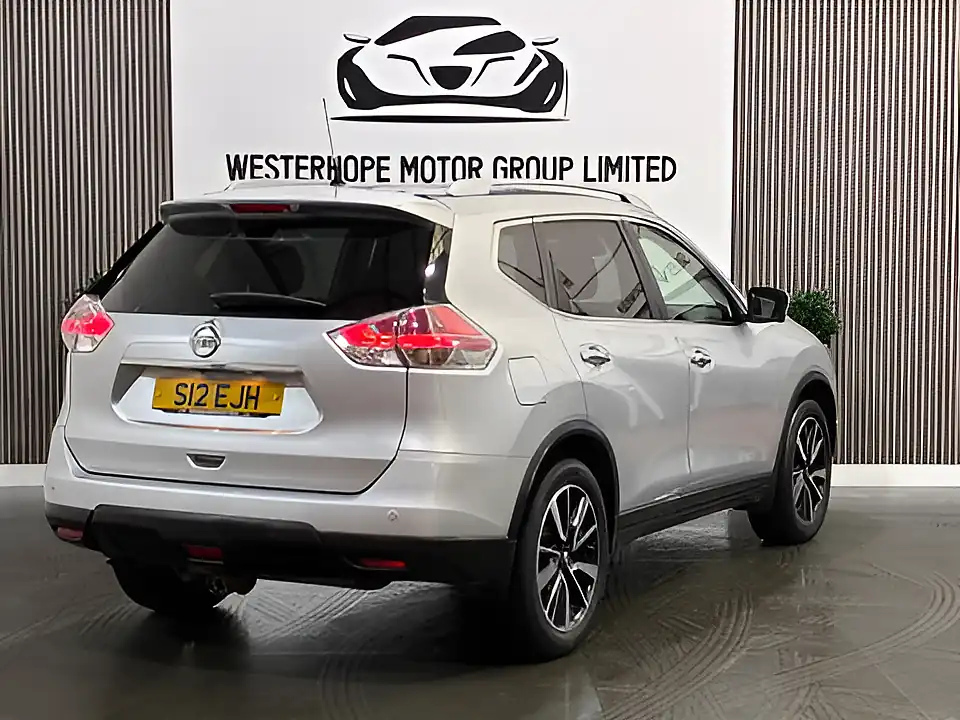 Used 2015 Nissan X-Trail Tekna Silver - Interior and Exterior details 14