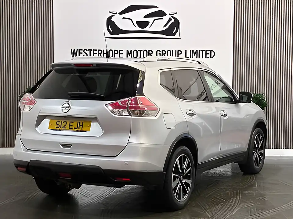 Used 2015 Nissan X-Trail Tekna Silver - Interior and Exterior details 4