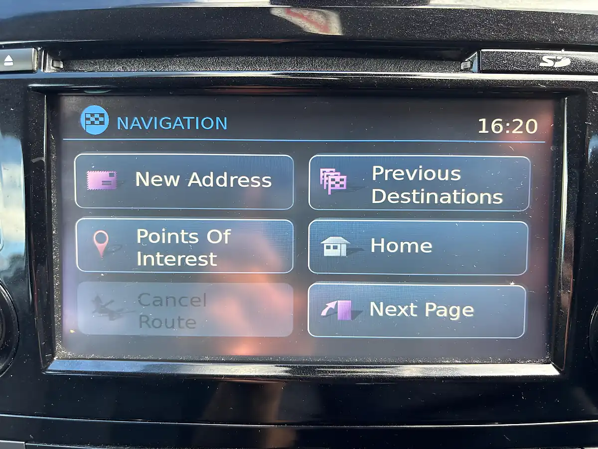 Used 2015 Nissan X-Trail Tekna Silver - Interior and Exterior details 15