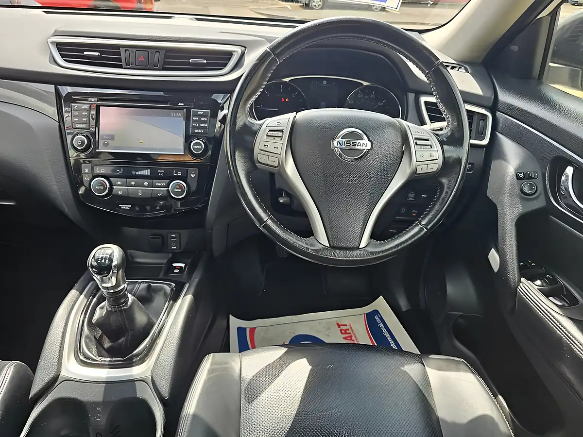 Used 2015 Nissan X-Trail Tekna White - Interior and Exterior details 11