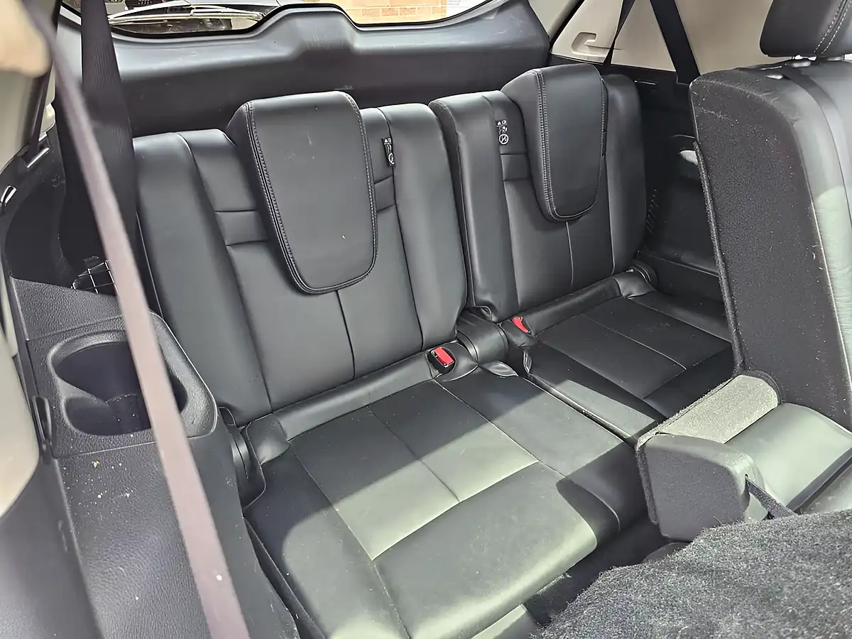 Used 2015 Nissan X-Trail Tekna White - Interior and Exterior details 12