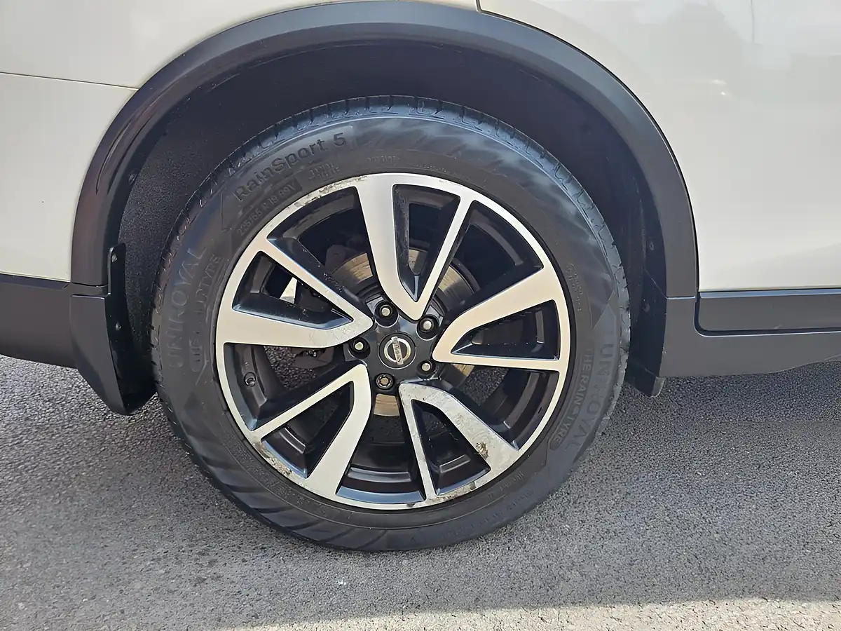 Used 2015 Nissan X-Trail Tekna White - Interior and Exterior details 20