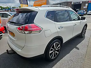 Used 2015 Nissan X-Trail Tekna White - Interior and Exterior details 4