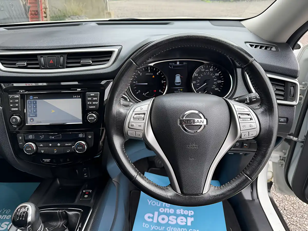 Used 2015 Nissan X-Trail Tekna White - Interior and Exterior details 13