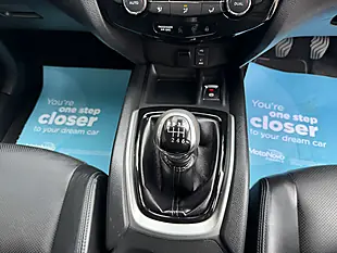 Used 2015 Nissan X-Trail Tekna White - Interior and Exterior details 16