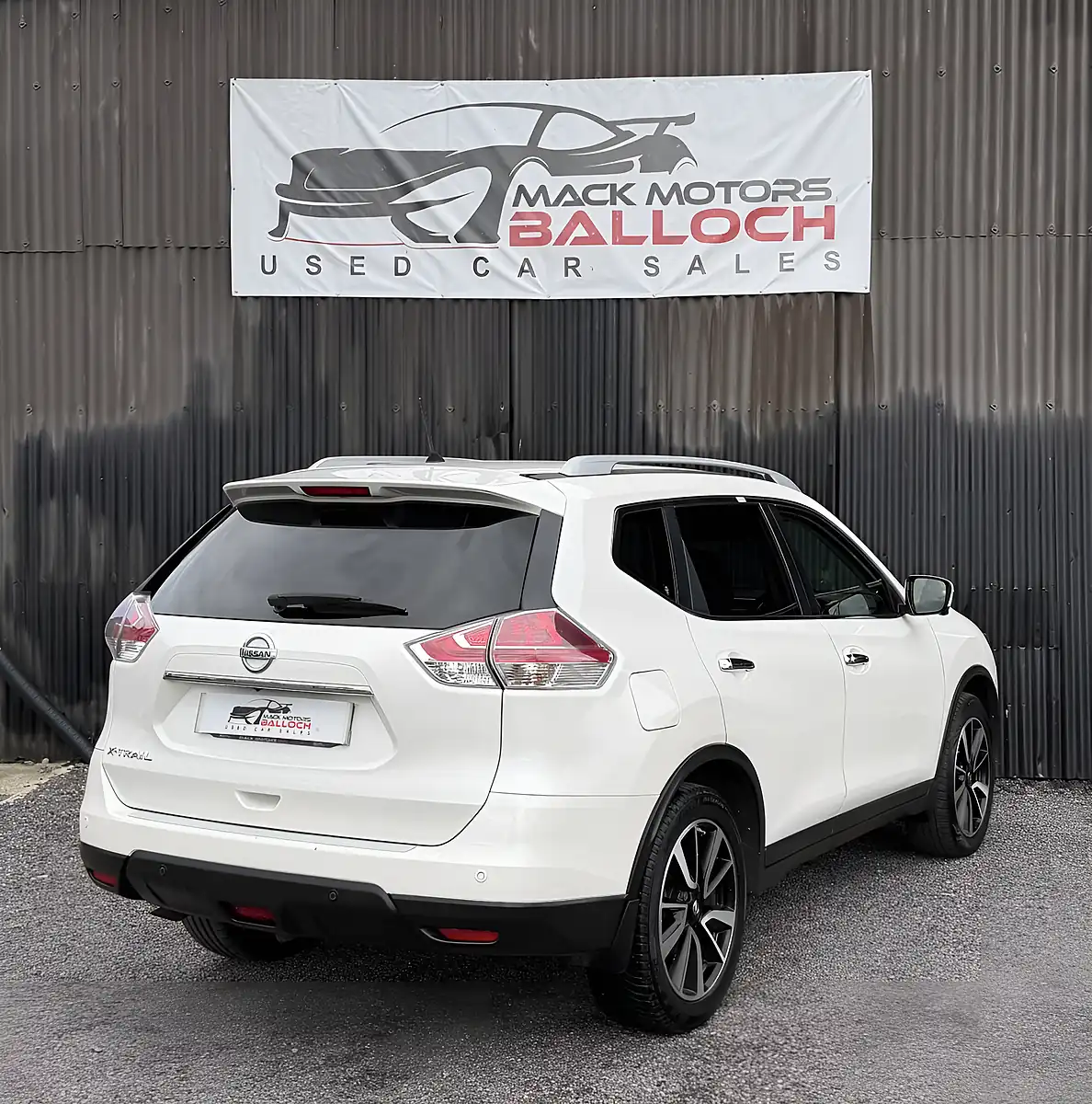 Used 2015 Nissan X-Trail Tekna White - Interior and Exterior details 5