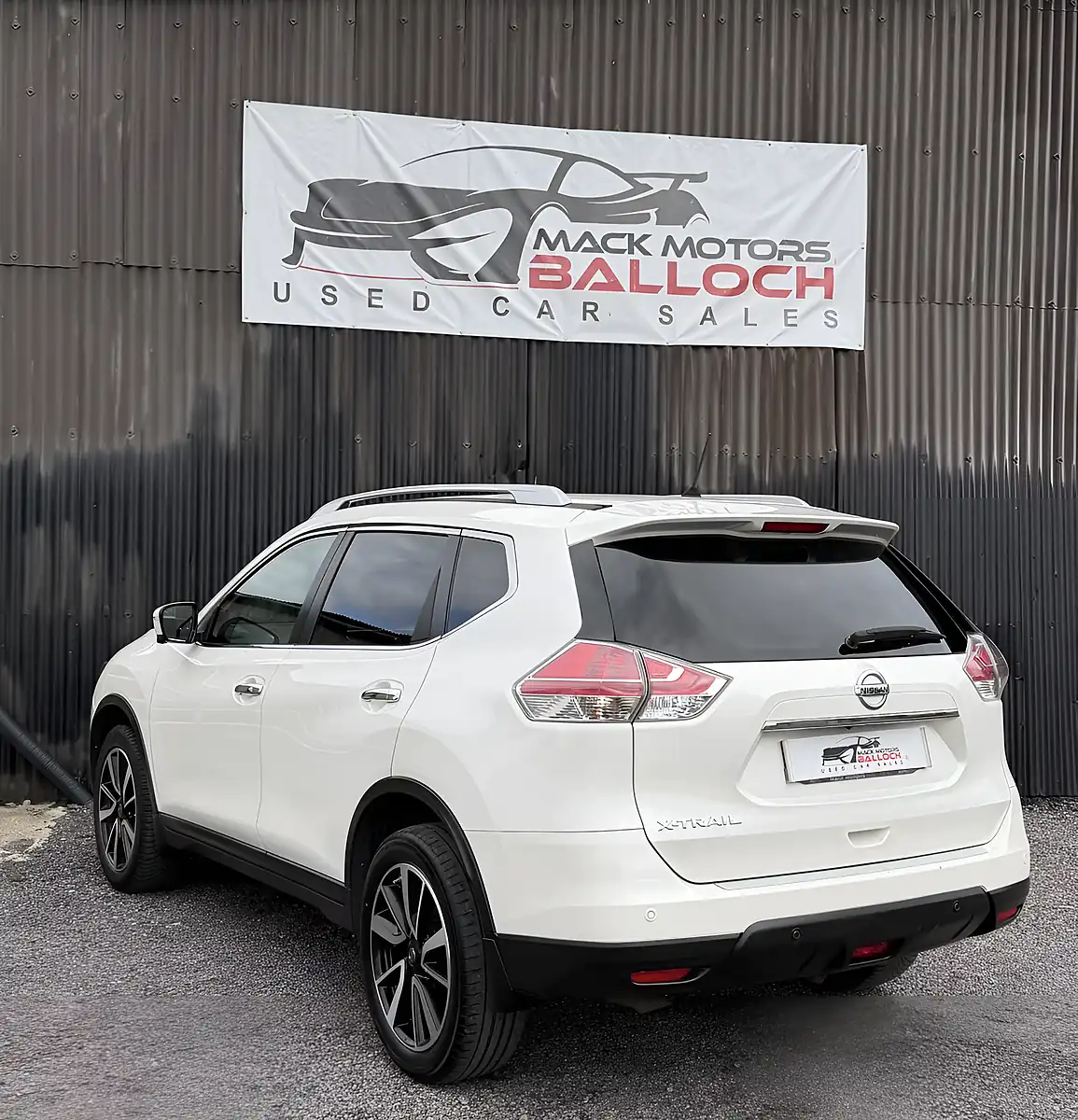 Used 2015 Nissan X-Trail Tekna White - Interior and Exterior details 7