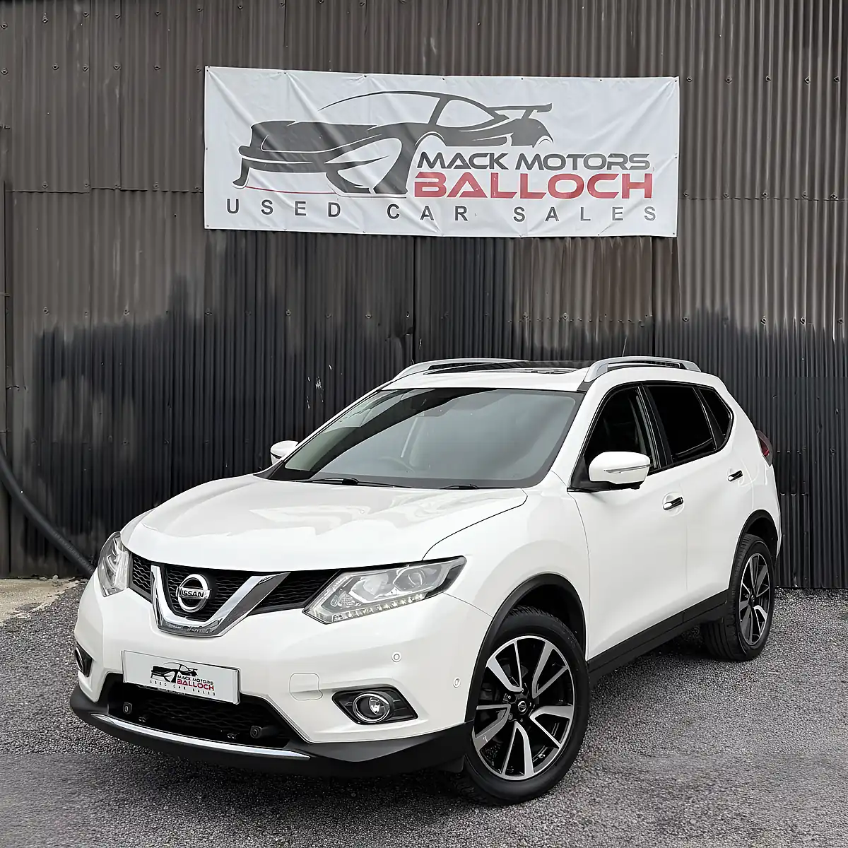 Used 2015 Nissan X-Trail Tekna White - Interior and Exterior details 9