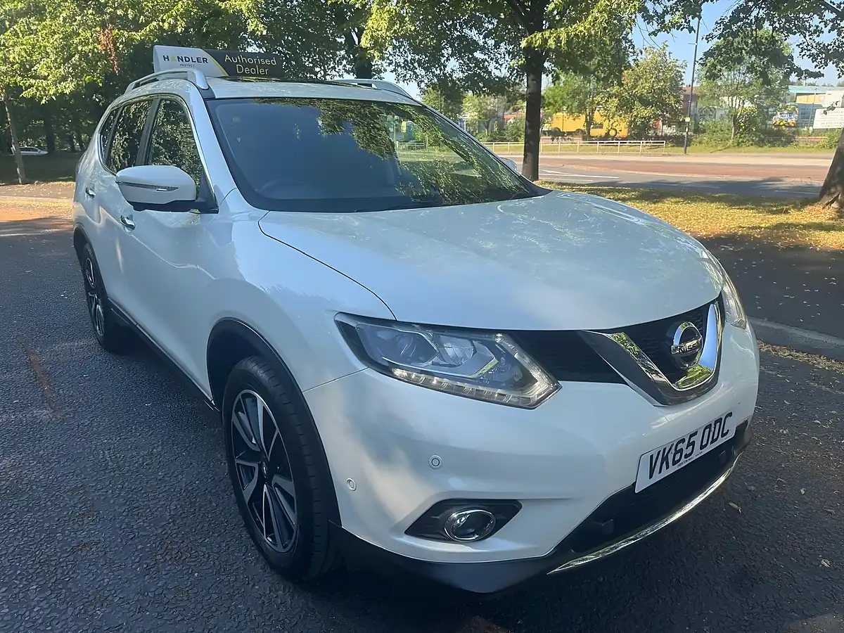 Used 2015 Nissan X-Trail Tekna White - Interior and Exterior details 10