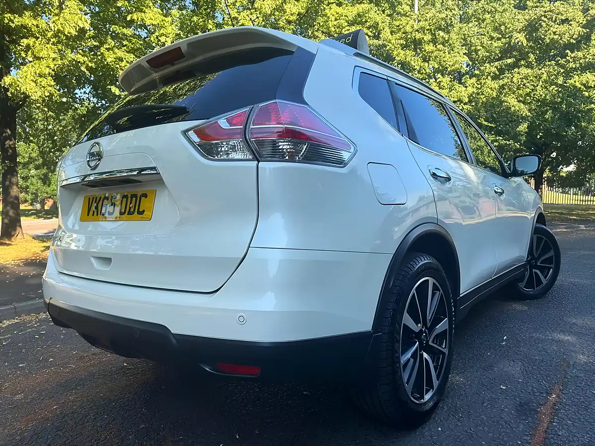Used 2015 Nissan X-Trail Tekna White - Interior and Exterior details 13