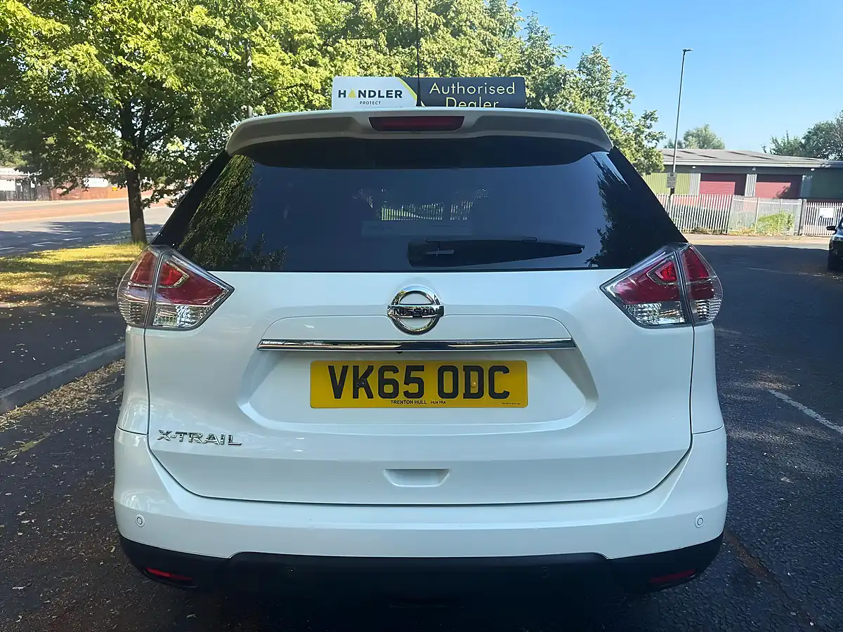 Used 2015 Nissan X-Trail Tekna White - Interior and Exterior details 7