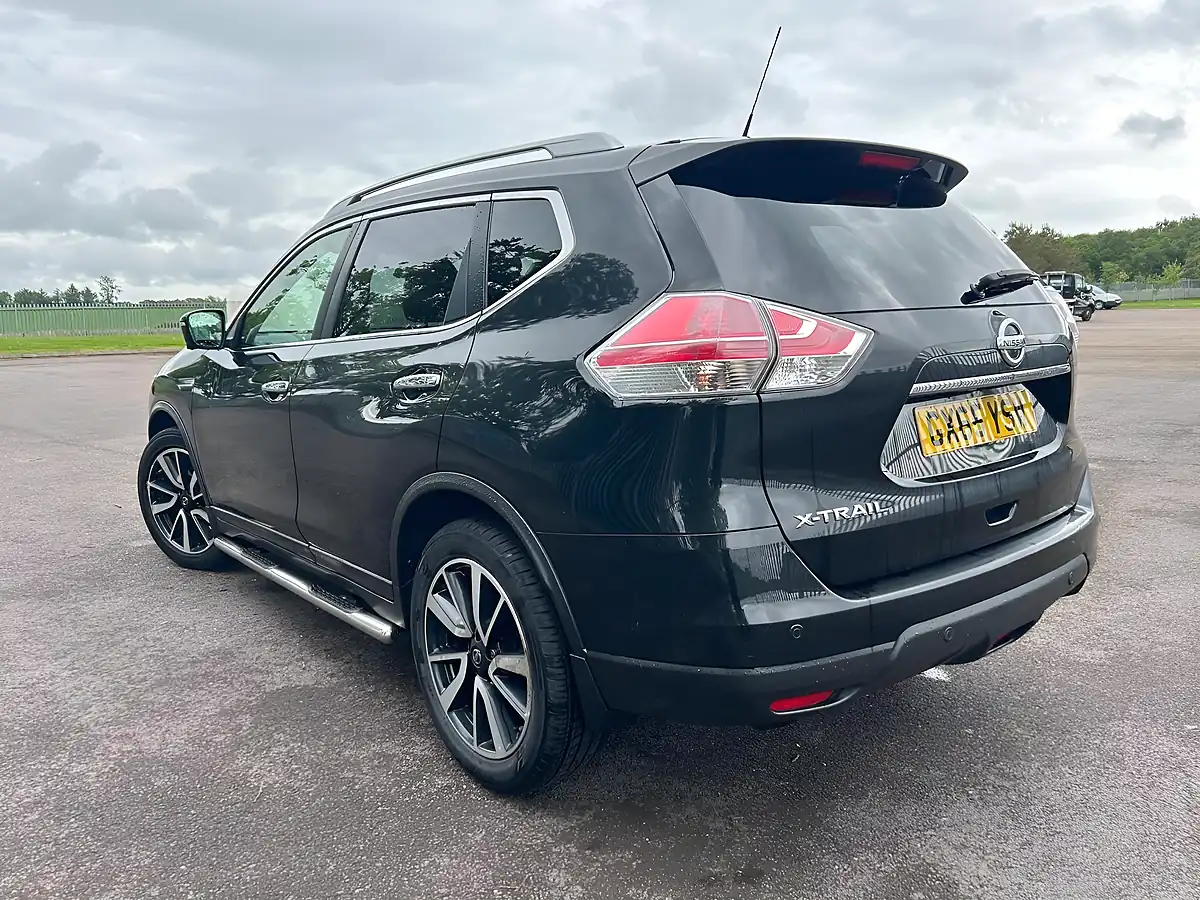 Used 2015 Nissan X-Trail Tekna Xtron Black - Interior and Exterior details 4