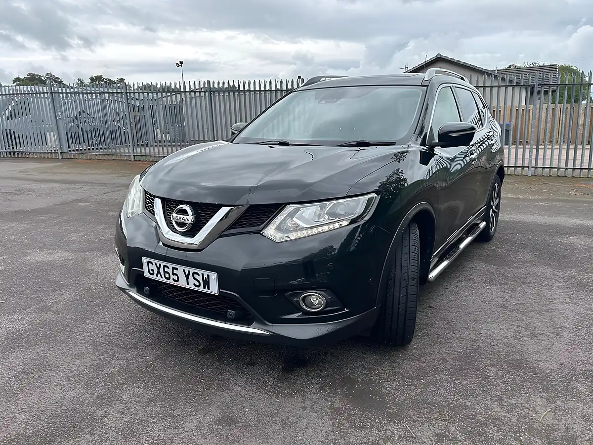 Used 2015 Nissan X-Trail Tekna Xtron Black - Interior and Exterior details 6