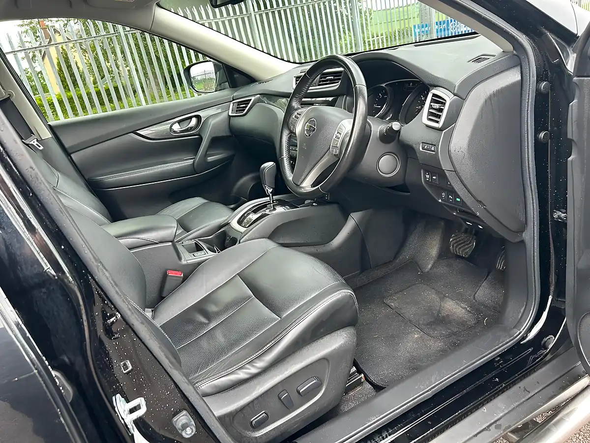 Used 2015 Nissan X-Trail Tekna Xtron Black - Interior and Exterior details 8