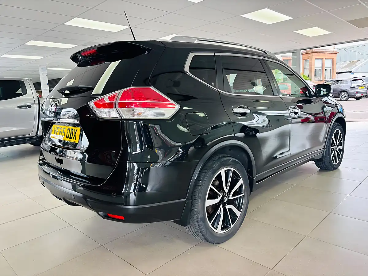 Used 2015 Nissan X-Trail Tekna Xtron Black - Interior and Exterior details 9