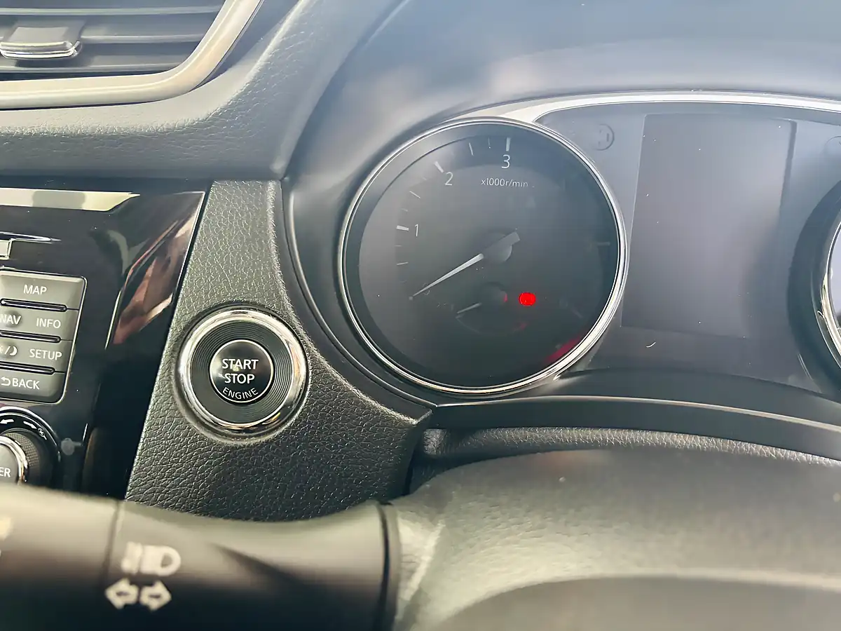 Used 2015 Nissan X-Trail Tekna Xtron Euro 6 Black - Interior and Exterior details 17