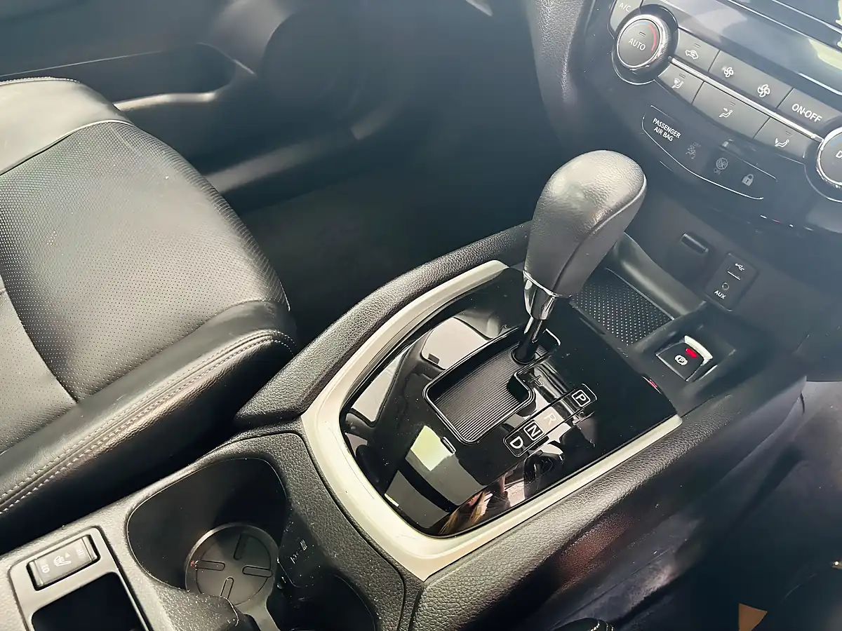 Used 2015 Nissan X-Trail Tekna Xtron Euro 6 Black - Interior and Exterior details 20