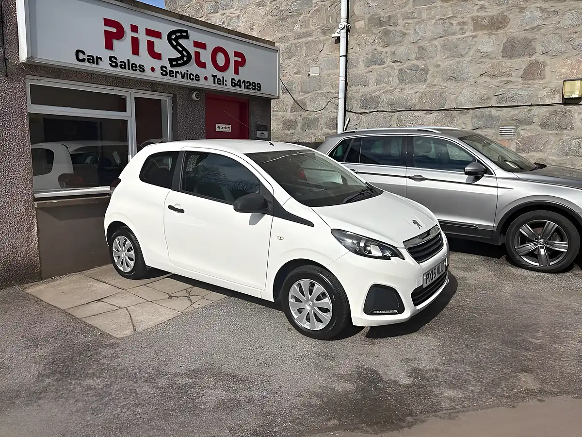 Used 2015 Peugeot 108 Access White - Interior and Exterior details 7