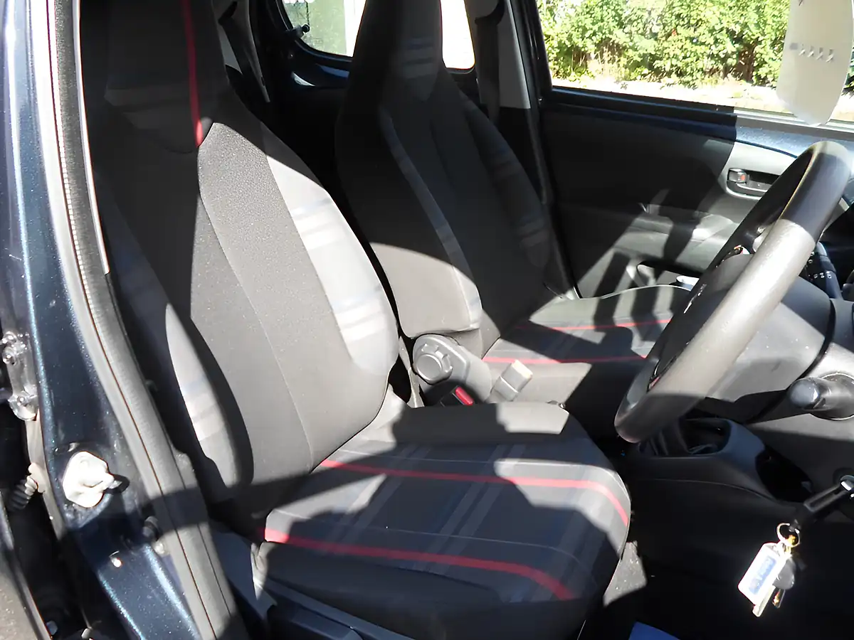 Used 2015 Peugeot 108 Active Electric Blue - Interior and Exterior details 4