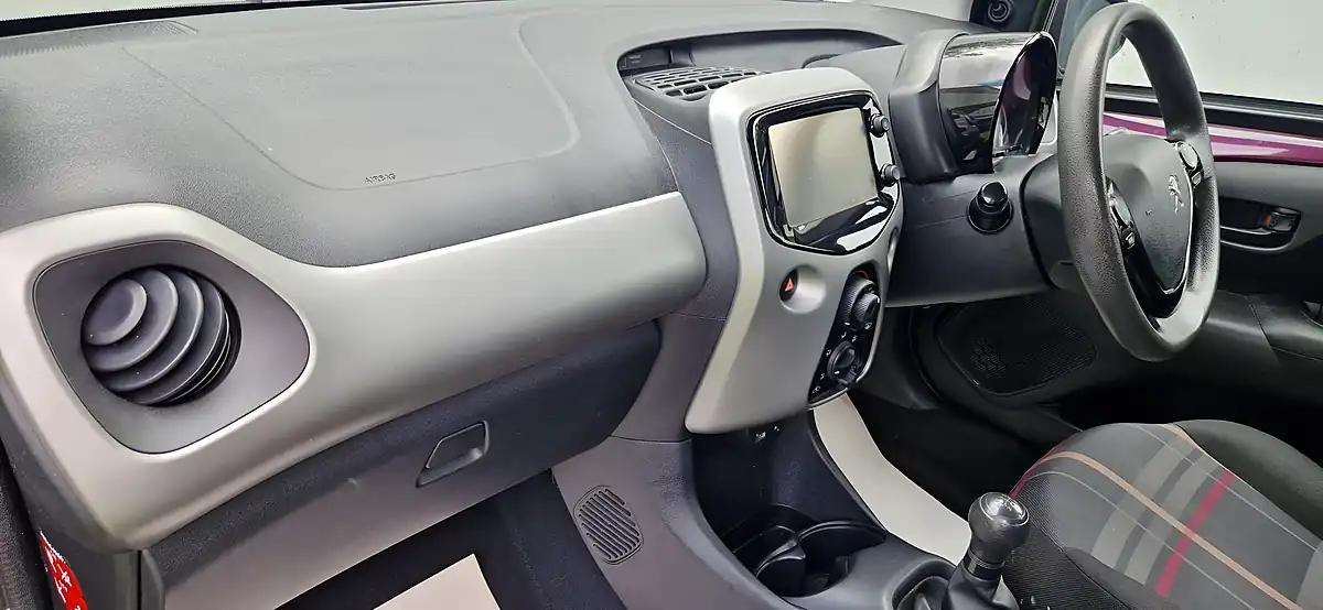 Used 2015 Peugeot 108 Active Purple - Interior and Exterior details 12