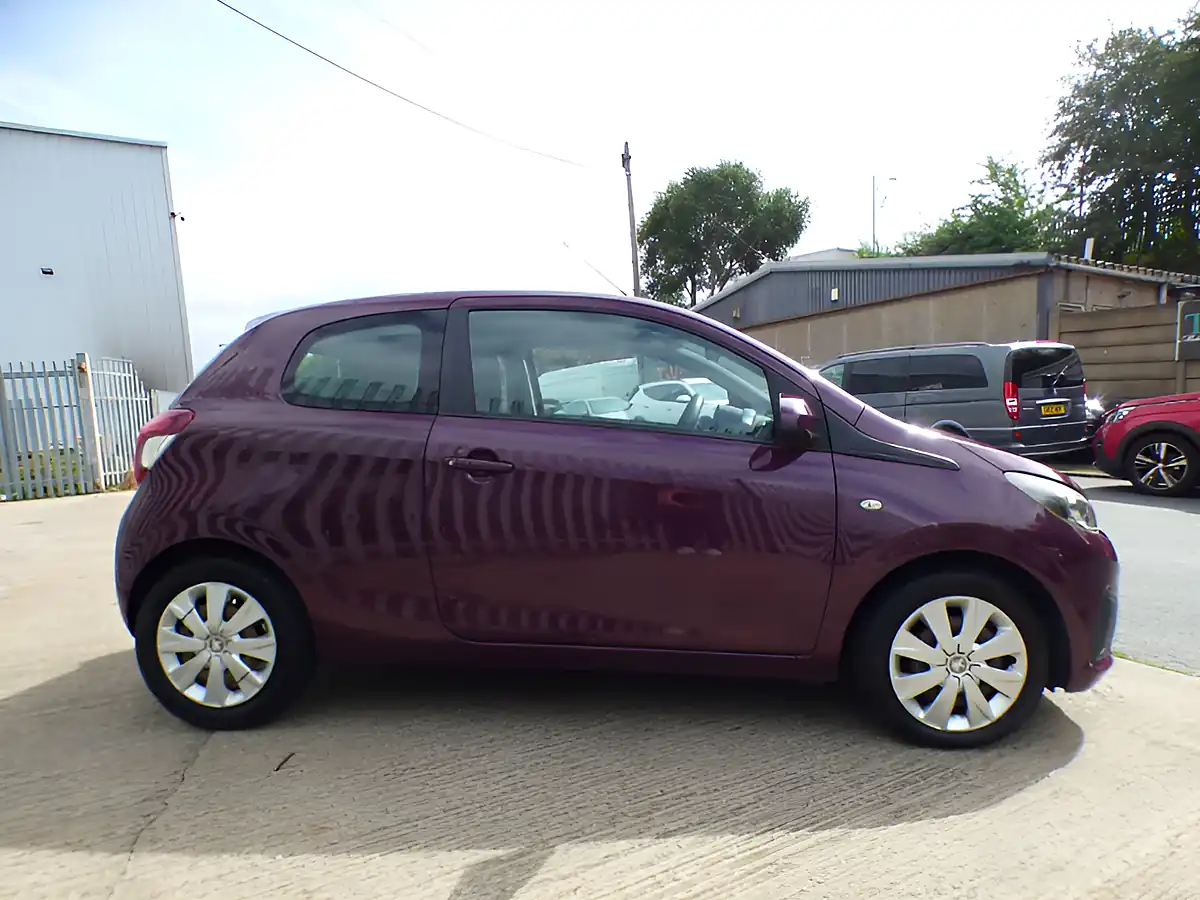 Used 2015 Peugeot 108 Active Purple - Interior and Exterior details 16