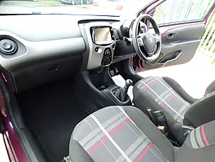 Used 2015 Peugeot 108 Active Purple - Interior and Exterior details 3