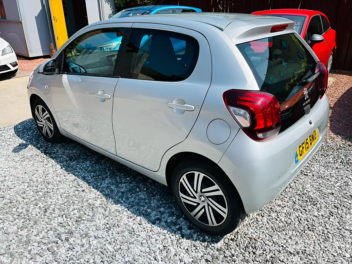 Used 2015 Peugeot 108 Active Silver - Interior and Exterior details 9