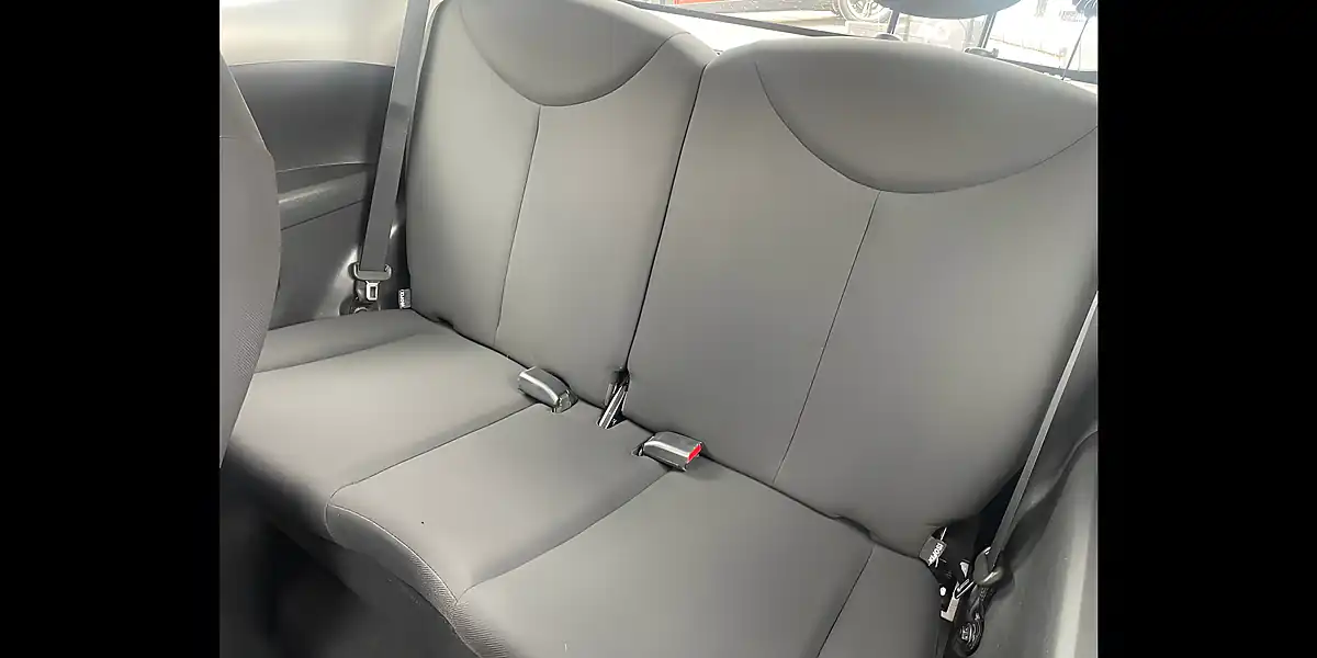 Used 2015 Peugeot 108 Active White - Interior and Exterior details 10