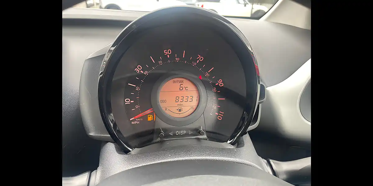 Used 2015 Peugeot 108 Active White - Interior and Exterior details 19