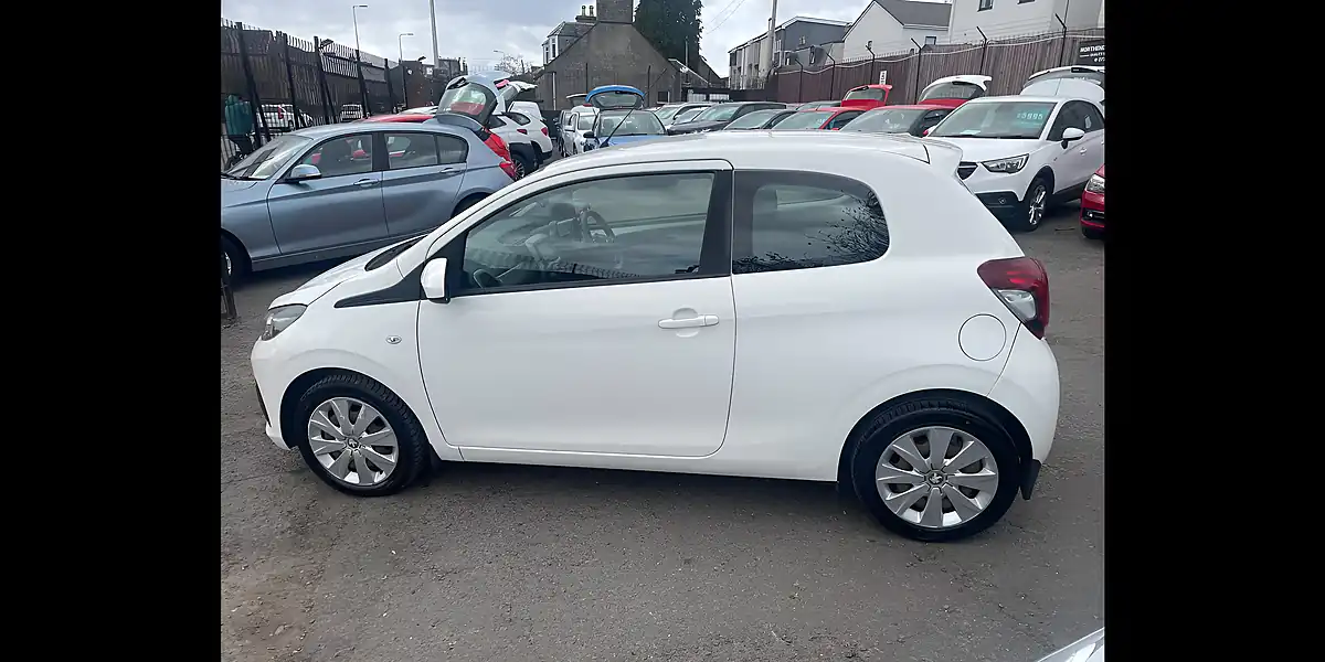 Used 2015 Peugeot 108 Active White - Interior and Exterior details 7