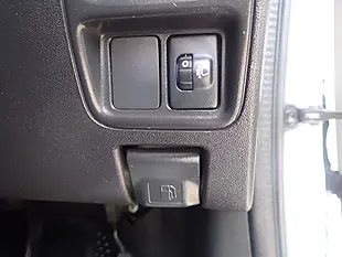 Used 2015 Peugeot 108 Active White - Interior and Exterior details 12