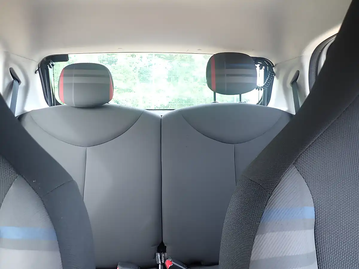 Used 2015 Peugeot 108 Active White - Interior and Exterior details 16