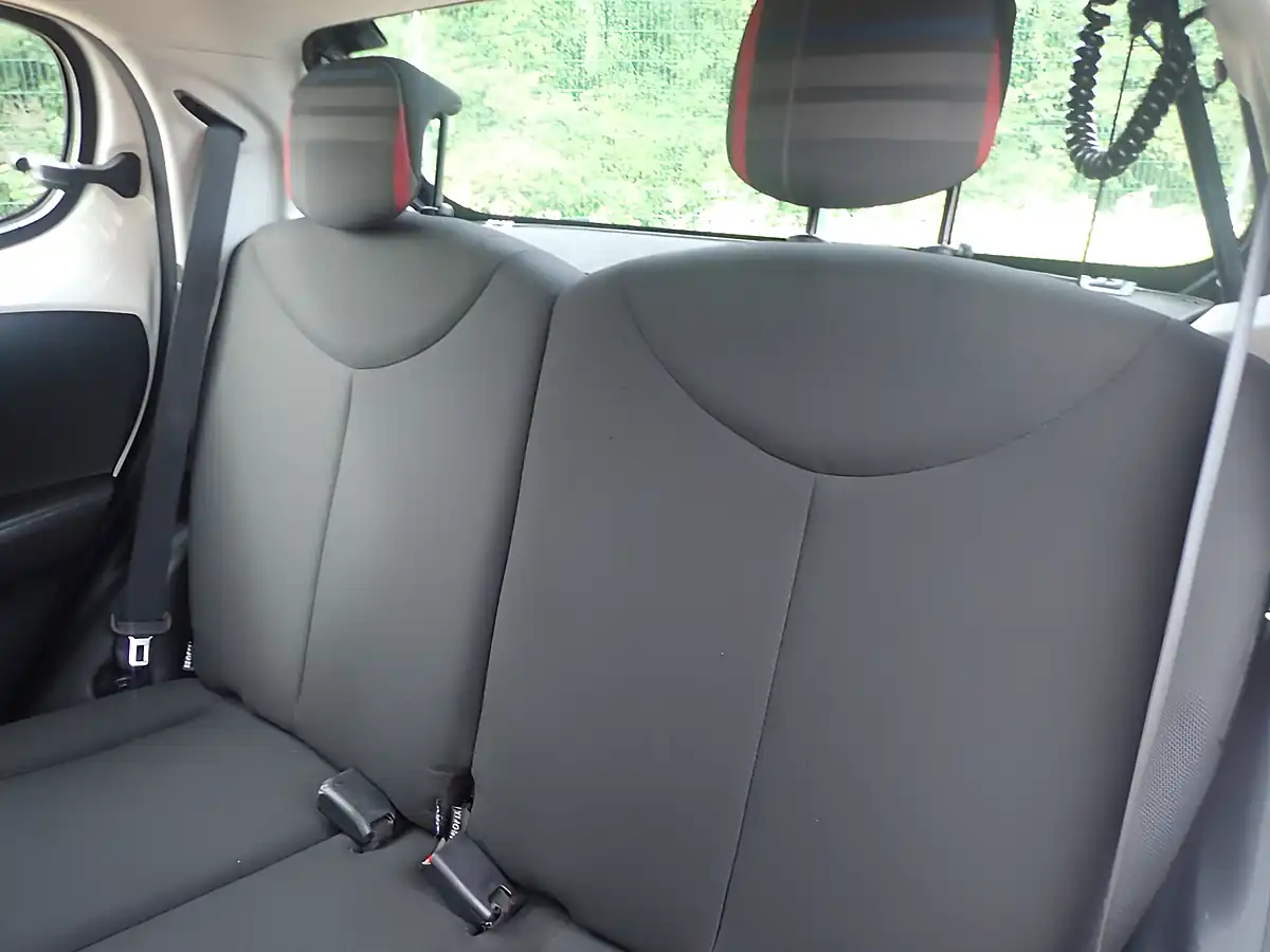 Used 2015 Peugeot 108 Active White - Interior and Exterior details 17