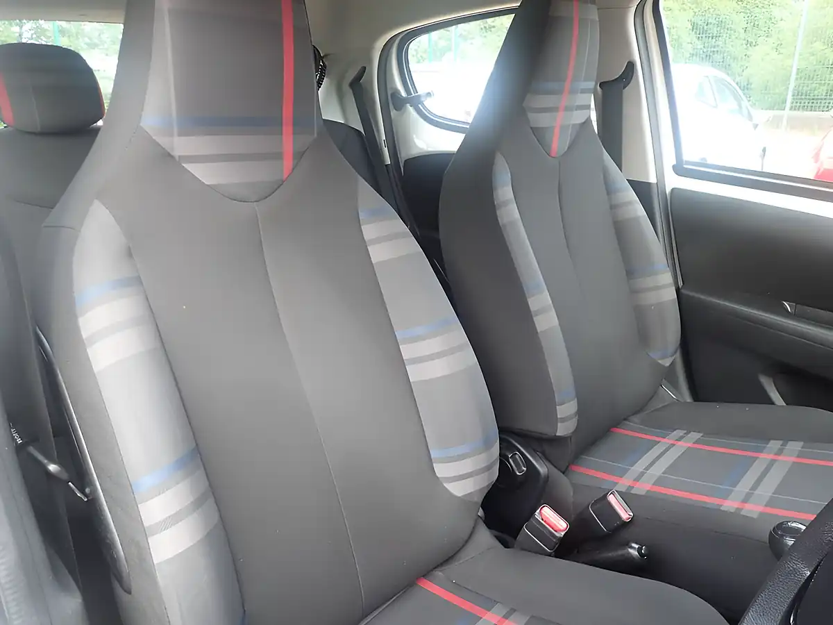 Used 2015 Peugeot 108 Active White - Interior and Exterior details 6