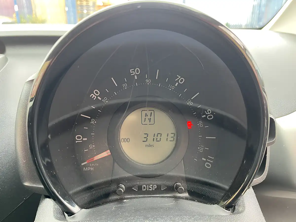 Used 2015 Peugeot 108 Active White - Interior and Exterior details 10