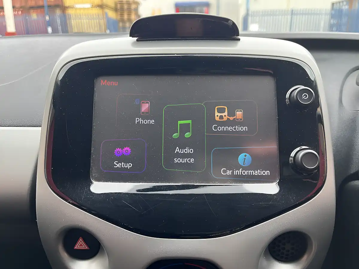 Used 2015 Peugeot 108 Active White - Interior and Exterior details 11