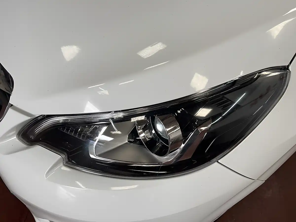 Used 2015 Peugeot 108 Active White - Interior and Exterior details 17